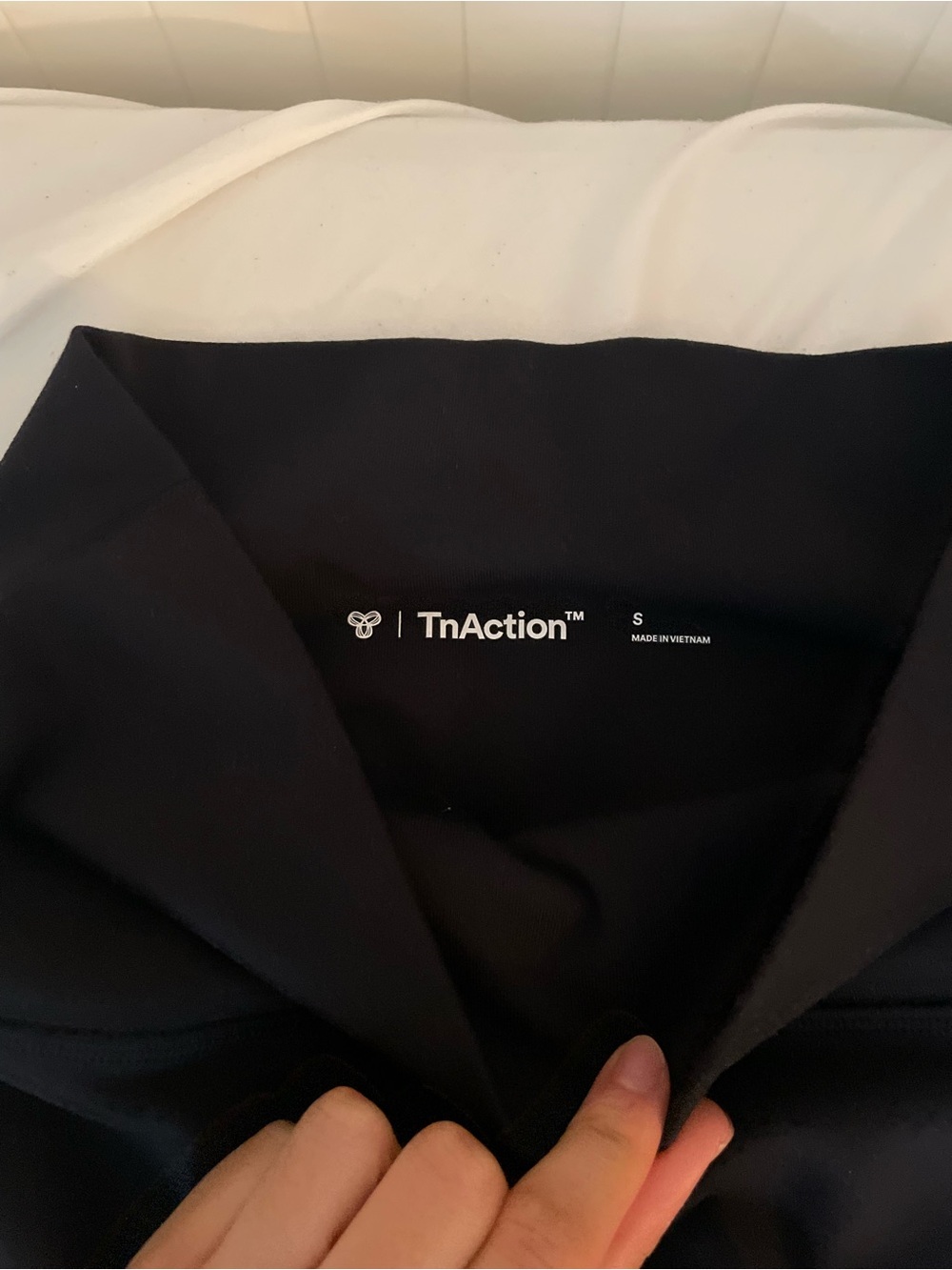 Aritzia TnAction Leggings — Black